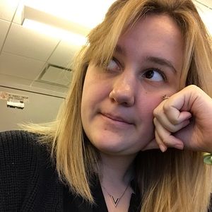 Meet your Posher, Olivia